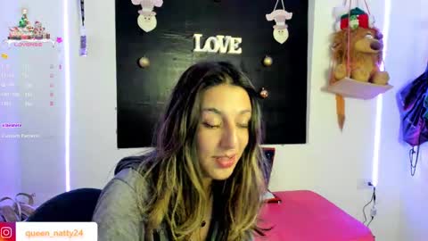 Snapshot of queen_natttyy chatting on 19, 12, 2024 queen_natttyy online show from 19, 12, 2024