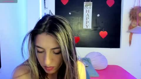 Snapshot of queen_natttyy chatting on 22, 1, 2025 queen_natttyy online show from 22, 1, 2025