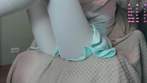 Snapshot of queen_nylon chatting on 5, 2, 2026 Carly online show from 5, 2, 2026