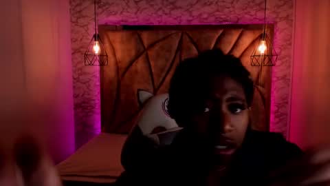 Snapshot of queen_perla_ chatting on 23, 1, 2025 online show from 23, 1, 2025