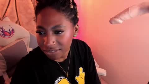 Snapshot of queen_perla_ chatting on 29, 1, 2025 online show from 29, 1, 2025