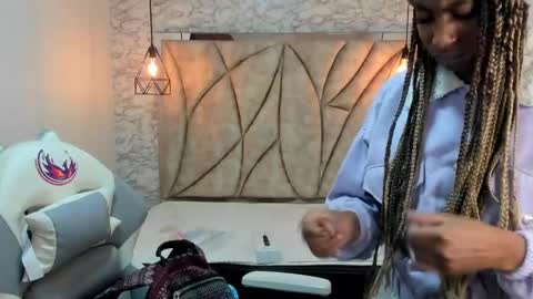 Snapshot of queen_perla_ chatting on 16, 2, 2025 online show from 16, 2, 2025