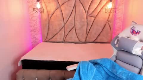 Snapshot of queen_perla_ chatting on 26, 2, 2025 online show from 26, 2, 2025