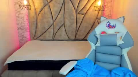 Snapshot of queen_perla_ chatting on 5, 3, 2025 online show from 5, 3, 2025