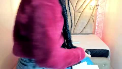 Snapshot of queen_perla_ chatting on 10, 3, 2025 online show from 10, 3, 2025