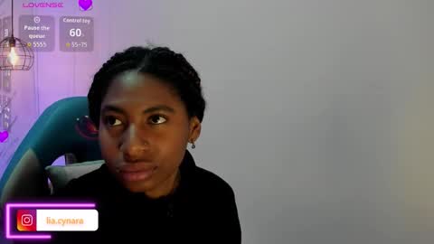 Snapshot of queen_perla_ chatting on 11, 9, 2025 online show from 11, 9, 2025