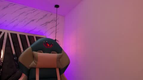 Snapshot of queen_perla_ chatting on 18, 9, 2025 online show from 18, 9, 2025