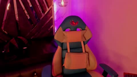 Snapshot of queen_perla_ chatting on 19, 9, 2025 online show from 19, 9, 2025