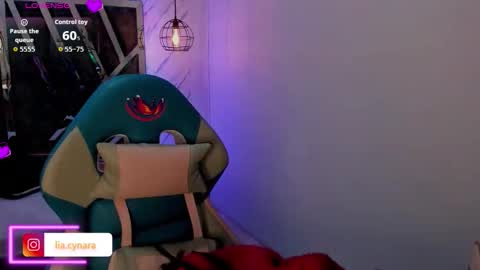 Snapshot of queen_perla_ chatting on 21, 9, 2025 online show from 21, 9, 2025