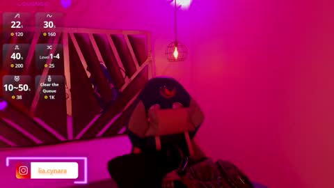 Snapshot of queen_perla_ chatting on 1, 10, 2025 online show from 1, 10, 2025