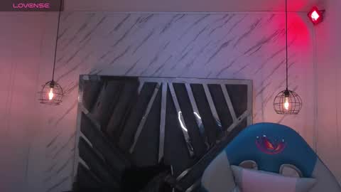 Snapshot of queen_perla_ chatting on 13, 10, 2025 online show from 13, 10, 2025