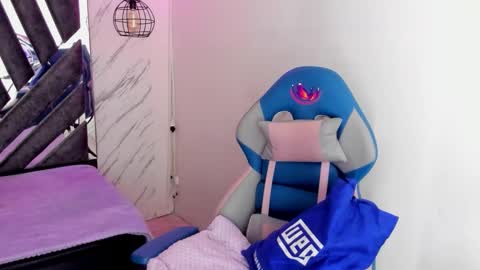 Snapshot of queen_perla_ chatting on 29, 10, 2025 online show from 29, 10, 2025