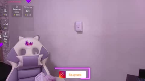 Snapshot of queen_perla_ chatting on 25, 11, 2025 online show from 25, 11, 2025