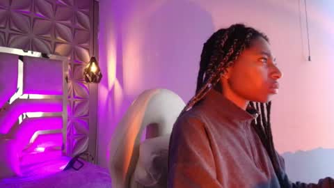 Snapshot of queen_perla_ chatting on 6, 2, 2026 online show from 6, 2, 2026