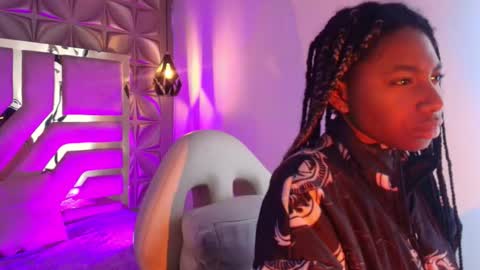 Snapshot of queen_perla_ chatting on 11, 2, 2026 online show from 11, 2, 2026