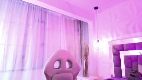 Snapshot of queen_perla_ chatting on 24, 6, 2026 online show from 24, 6, 2026