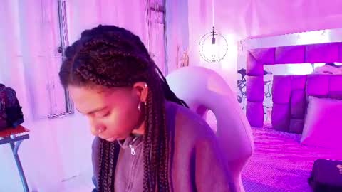 Snapshot of queen_perla_ chatting on 27, 6, 2026 online show from 27, 6, 2026