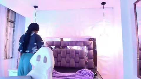 Snapshot of queen_perla_ chatting on 28, 6, 2026 online show from 28, 6, 2026