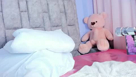 queen_yully online show from 27, 2, 2026