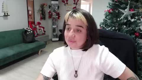 Snapshot of queen_zafiro88 chatting on 4, 12, 2025 Zafiro ILL BROADCAST UNTIL DECEMBER Onlyfans online show from 4, 12, 2025