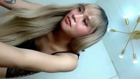 CALL ME YOUR QUEEN AIVY1 online show from 23, 10, 2025