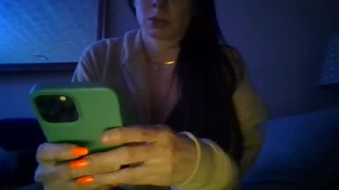 queenbee6269 online show from 6, 2, 2025