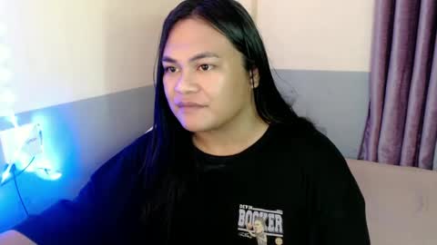 queenbee_mistress online show from 18, 2, 2025