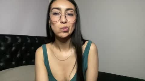 queenbyte_18 online show from 16, 7, 2026