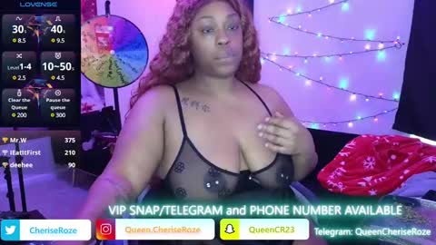 Snapshot of queencroze chatting on 29, 12, 2024 Queen Cherise Roze online show from 29, 12, 2024