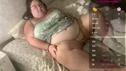 Queen curves online show from 31, 7, 2026