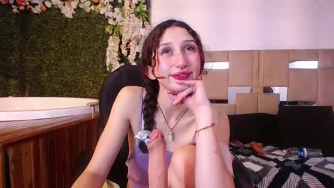 QUEENJEENN online show from 12, 12, 2024