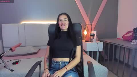 Snapshot of queenn24 chatting on 11, 12, 2024 EMILY online show from 11, 12, 2024