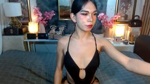 queennira online show from 3, 7, 2026
