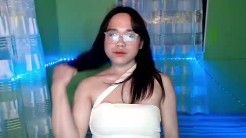 Snapshot of queenoflove_adriana chatting on 16, 5, 2026 adrianna online show from 16, 5, 2026