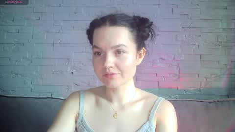 QueenOfModels online show from 15, 5, 2026