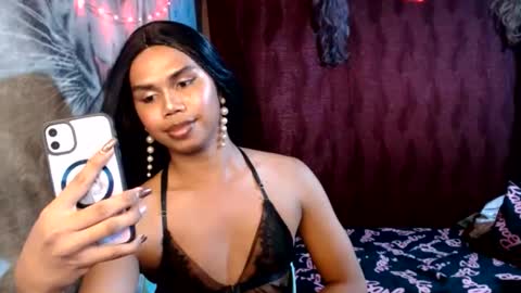 queenpinayebony_xx online show from 22, 6, 2026