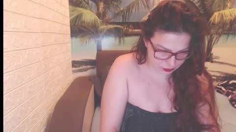 Snapshot of queenxnatasha chatting on 17, 11, 2025 queenxnatasha online show from 17, 11, 2025