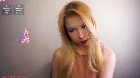 Snapshot of quennabrucker chatting on 15, 9, 2025 Tate online show from 15, 9, 2025