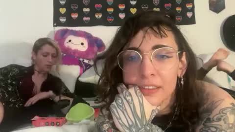 Snapshot of quickandcurious chatting on 3, 2, 2026 quickandcurious online show from 3, 2, 2026