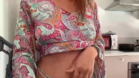 Quinnyelena online show from 19, 6, 2026