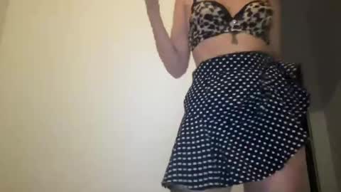 Quinnyelena online show from 22, 7, 2026
