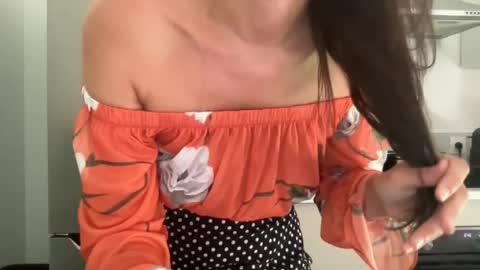 Quinnyelena online show from 23, 7, 2026