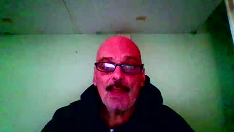 Snapshot of qwertyuiop22348015 chatting on 19, 1, 2026 qwertyuiop22348015 online show from 19, 1, 2026