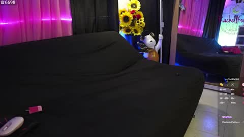 Snapshot of rachellkors_ chatting on 12, 10, 2025 rachellk online show from 12, 10, 2025