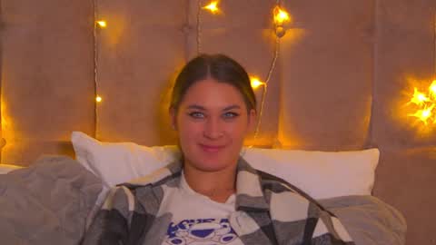 Snapshot of rachellsimpson chatting on 4, 12, 2024 RachellSimpson online show from 4, 12, 2024