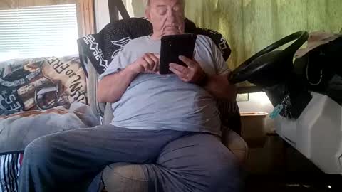 Snapshot of radiomantim chatting on 22, 4, 2026 Radioman for fun online show from 22, 4, 2026
