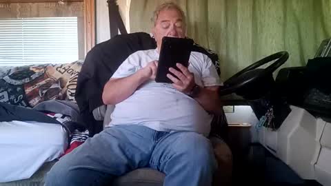 Snapshot of radiomantim chatting on 23, 4, 2026 Radioman for fun online show from 23, 4, 2026