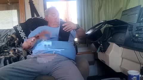 Snapshot of radiomantim chatting on 27, 5, 2026 Radioman for fun online show from 27, 5, 2026