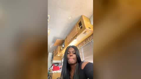 Rae Reign online show from 7, 6, 2026
