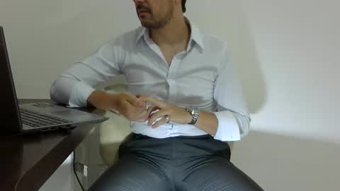 Snapshot of rafaelssk chatting on 6, 1, 2026 elenacam online show from 6, 1, 2026